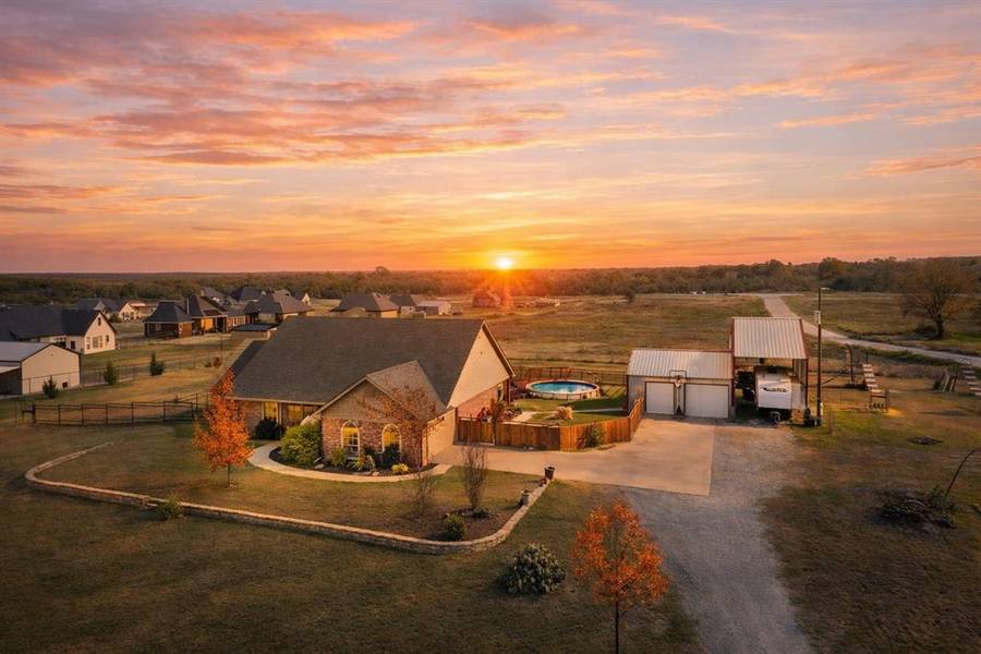 737 County Road 4699, Boyd, TX 76023