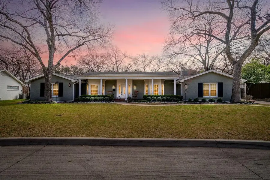 3309 Chaparral Lane, Fort Worth, TX 76109