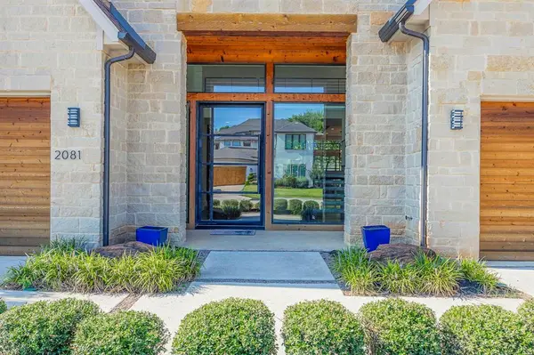 2081 Holt Way, Grapevine, TX 76051