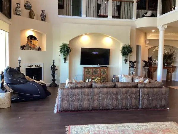 448 Breezeway Court, Cedar Hill, TX 75104