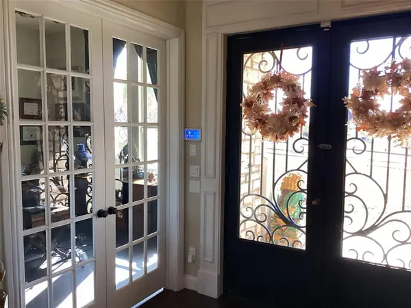 448 Breezeway Court, Cedar Hill, TX 75104