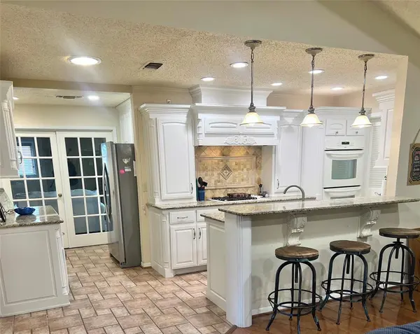 2626 Shoreline Drive, Sherman, TX 75092