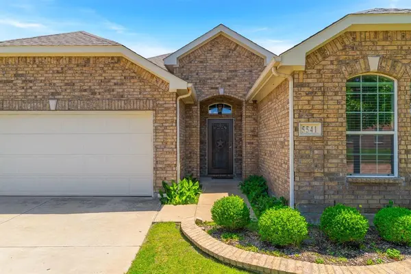 5541 Grenada Drive, Fort Worth, TX 76119