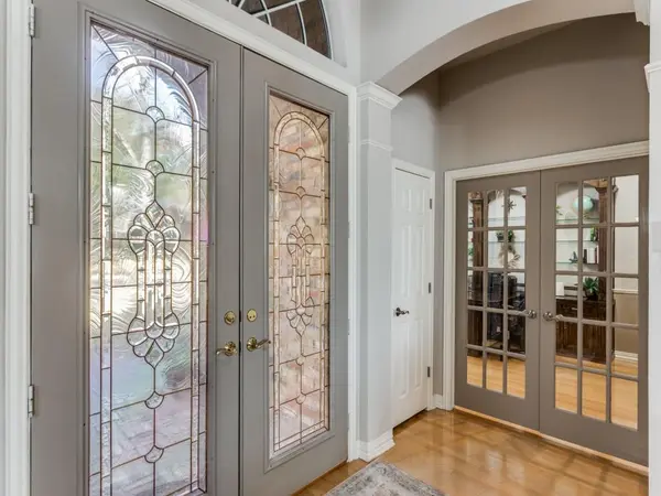 405 Shenandoah Drive, Burleson, TX 76028