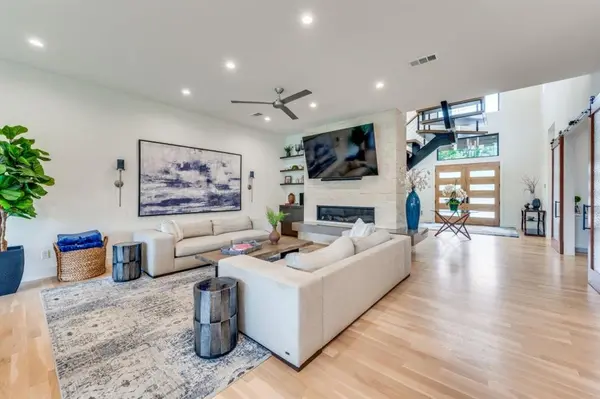 3918 Lively Lane, Dallas, TX 75220