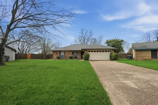 1110 Hemphill Court, Cleburne, TX 76033