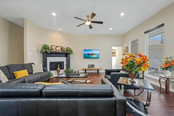 335 Linhurst Drive, Murphy, TX 75094