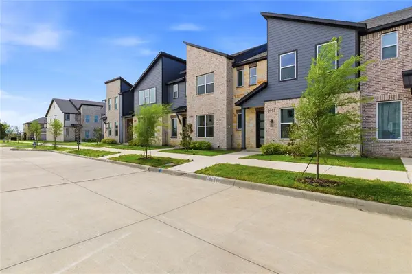 8909 Lowell Street, Rowlett, TX 75089