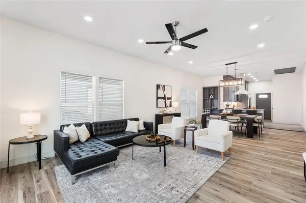 915 E Humbolt Street, Fort Worth, TX 76104