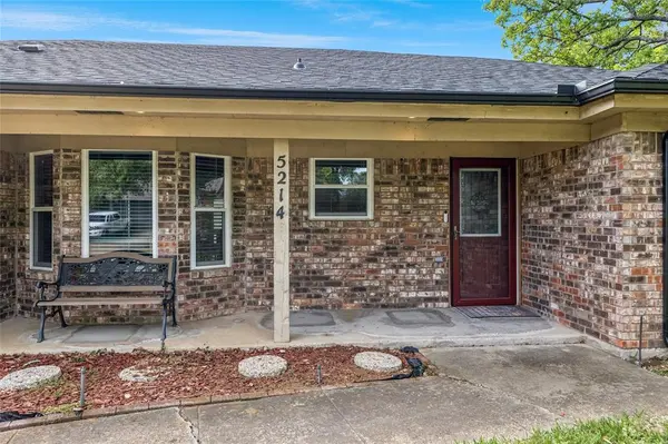 5214 Rustle Leaf Drive, Arlington, TX 76017