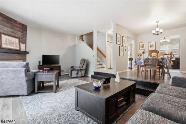 76 Hickory Way, Mount Arlington Boro, NJ 07856