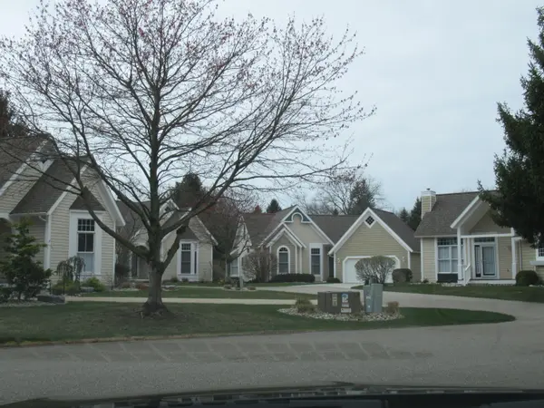 982 Sunflower CT #19, Park Twp, MI 49424