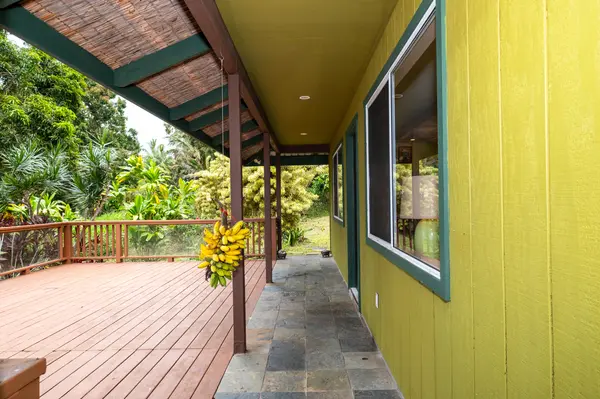 87-493 KAOHE MAUKA RD, Captain Cook, HI 96704