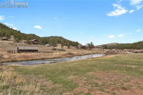 88 Crystal LN, Lake George, CO 80827