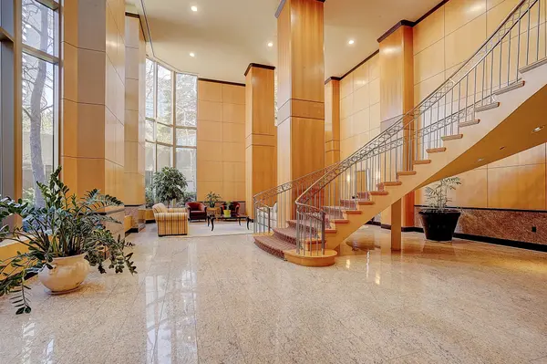 89 Skymark DR #511, Toronto C15, ON M2H 3S6