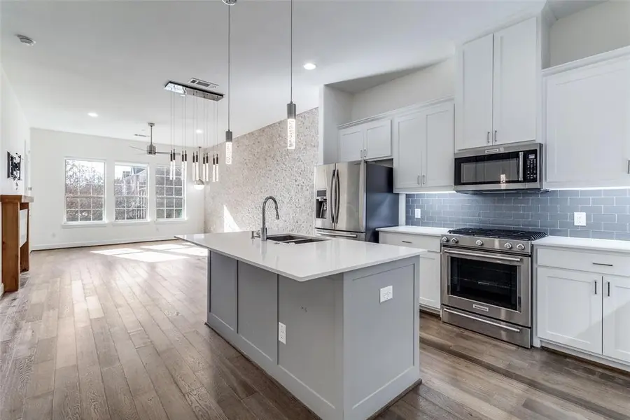 5015 Meridian Lane #1102, Addison, TX 75001