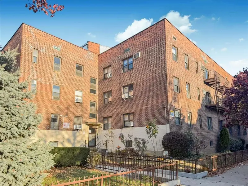 304 Bay 17th #3A, Brooklyn, NY 11214