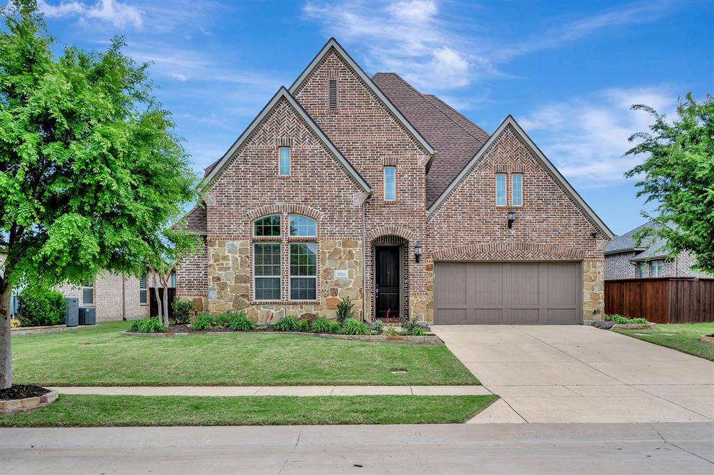 1016 W Bluff Way, Roanoke, TX 76262