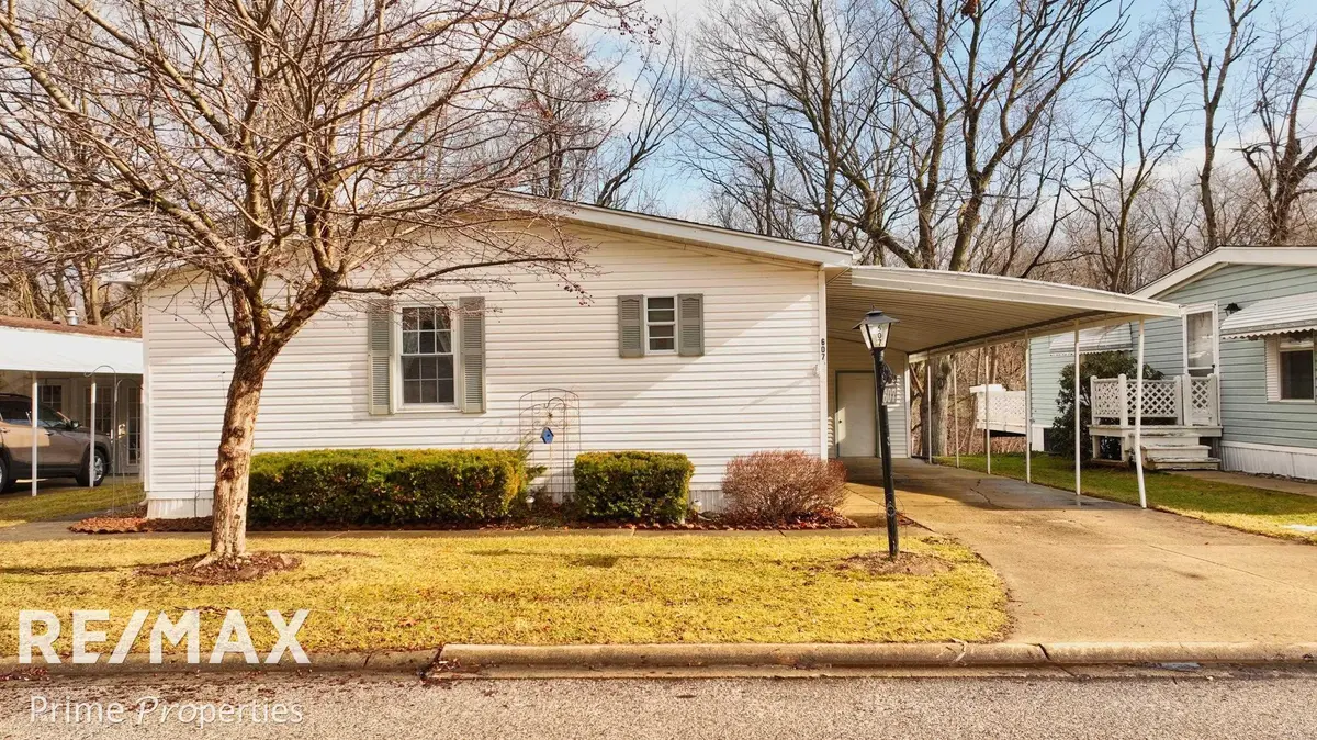 607 Parkview PL, Clio, MI 48420