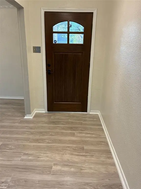 410 Peacock Circle, Duncanville, TX 75137