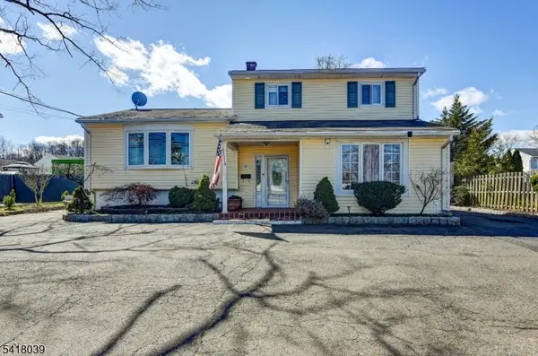 49 Ernston Rd, Sayreville Boro, NJ 08859
