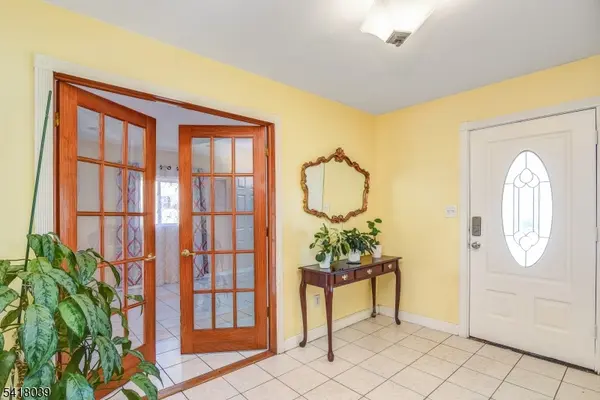 49 Ernston Rd, Sayreville Boro, NJ 08859