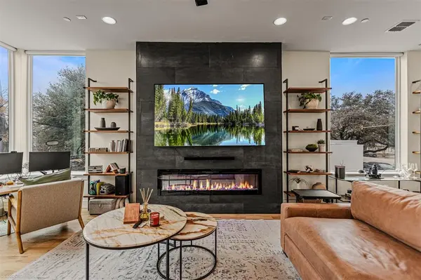 304 Mathey Court, Dallas, TX 75208