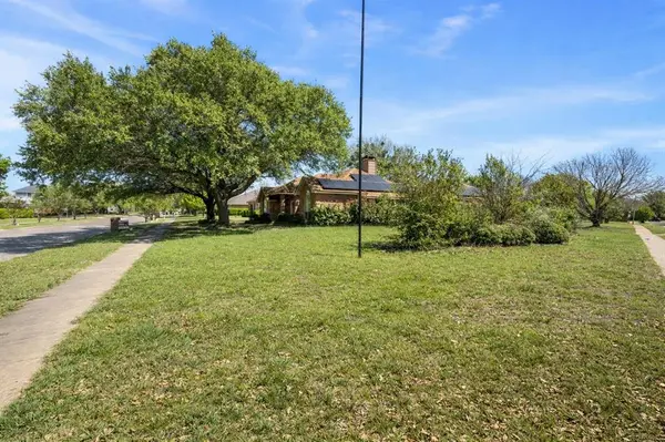 201 Brian Way, Red Oak, TX 75154