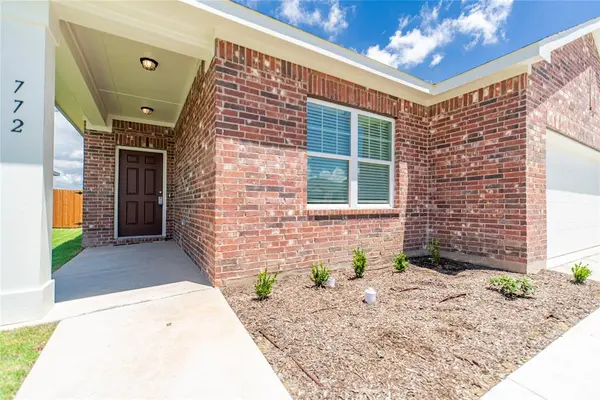 772 Wellington Drive, Lavon, TX 75166