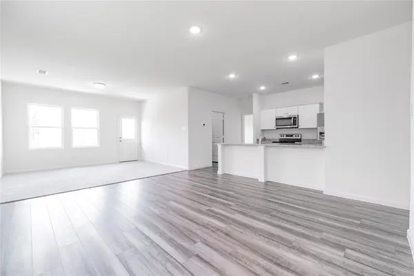 772 Wellington Drive, Lavon, TX 75166