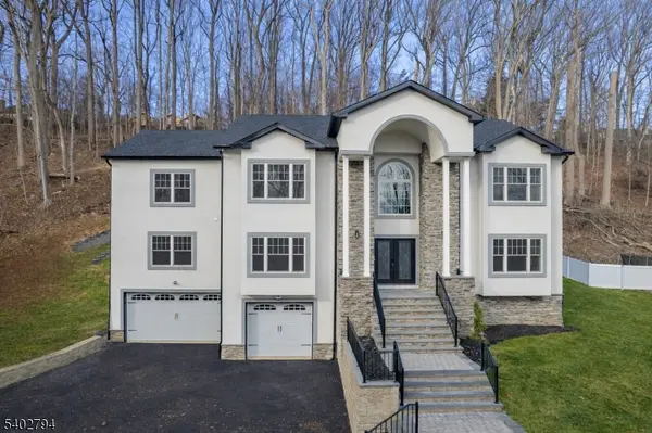 79 Park Pl, Watchung Boro, NJ 07069