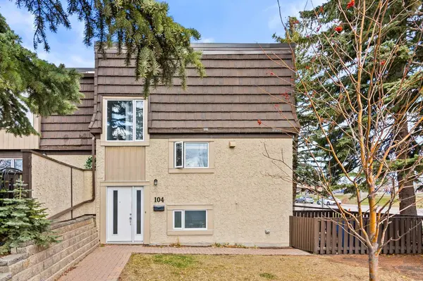 3130 66 AVE SW #104, Calgary, AB T3E 5K8