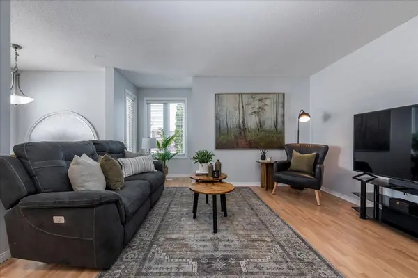 36 CHURCHLAND DR, Barrie, ON L4N 8P9