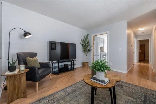 36 CHURCHLAND DR, Barrie, ON L4N 8P9