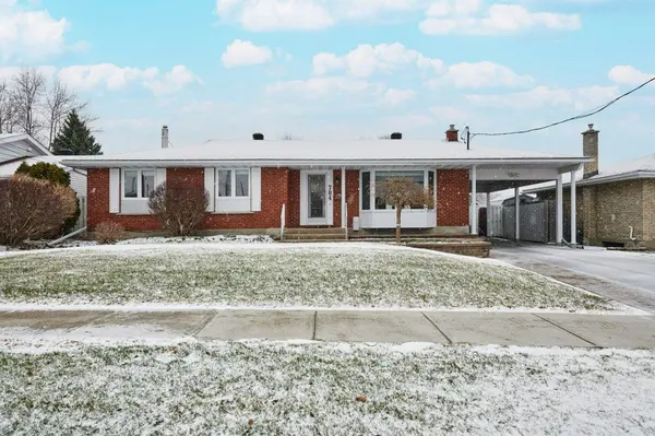 784 Iroquois DR, Cornwall, ON K6H 5C5