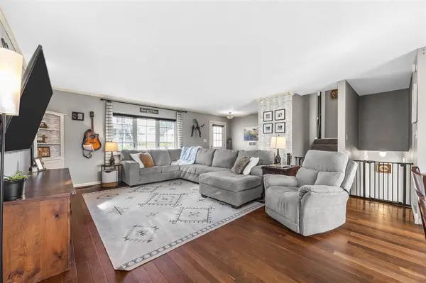 220 Summerhays St, Tiffin, IA 52340