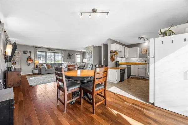 220 Summerhays St, Tiffin, IA 52340