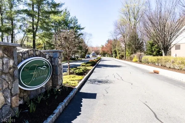 97 Winged Foot Dr, Livingston Twp., NJ 07039