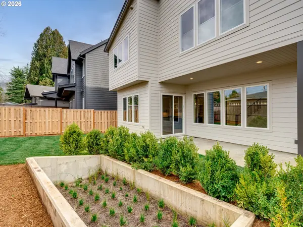 1690 16TH ST, West Linn, OR 97068