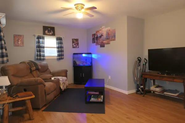 548 E Van Buren RD, Emerson Twp, MI 48801