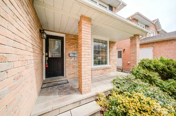 1111 Deer RUN, Mississauga, ON L5C 3P7