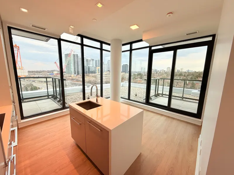 29 Green Trail CT #810, Toronto C15, ON M2K 0J9