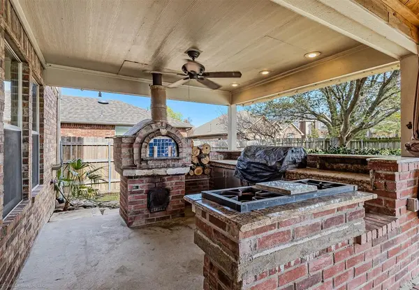 100 Bowie Street, Forney, TX 75126