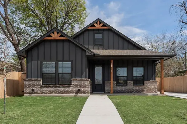 2217 Christine Avenue, Fort Worth, TX 76105