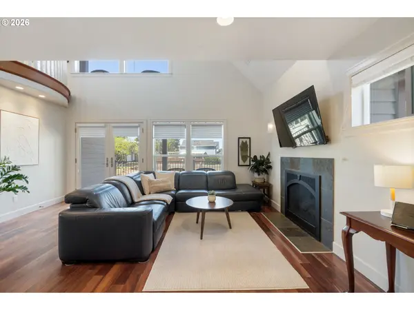 17460 OLD PACIFIC HWY, Rockaway Beach, OR 97136