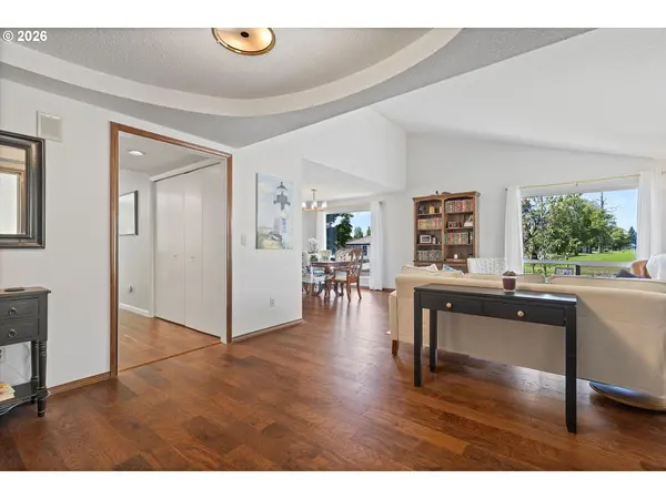 15701 SE 34TH CIR, Vancouver, WA 98683