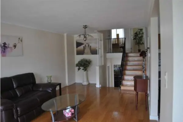 28 Roywood DR, Toronto C13, ON M3A 2C6