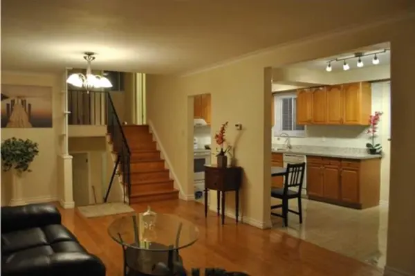 28 Roywood DR, Toronto C13, ON M3A 2C6