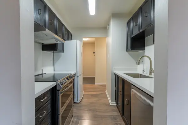 1 Quail CRES #312, Barrie, ON L4N 6W9