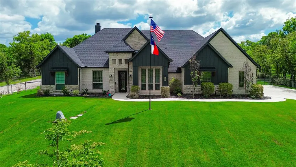 1007 Glenoaks Drive, Weatherford, TX 76088